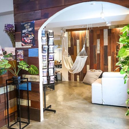 Qilombo Hostel Silom - Hq Bangkok Esterno foto