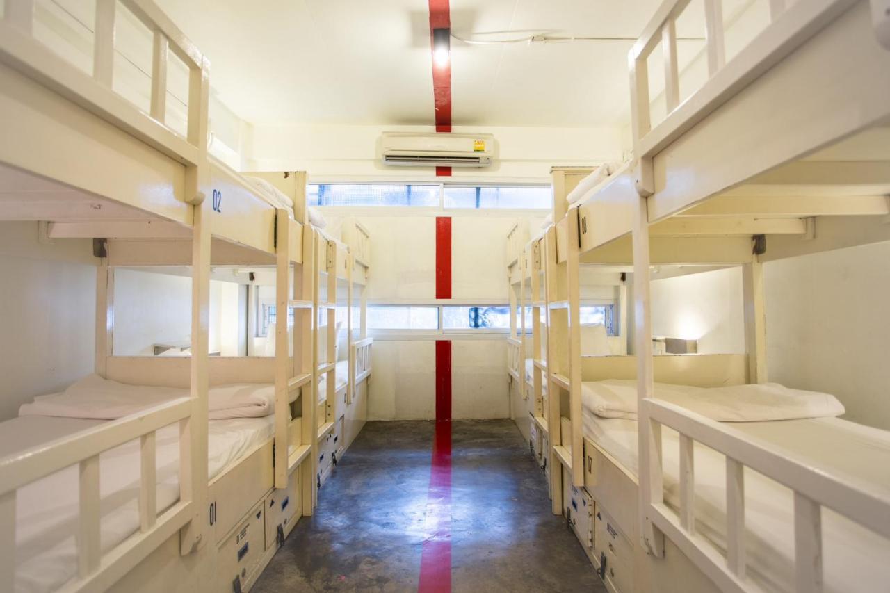 Qilombo Hostel Silom - Hq Bangkok Esterno foto
