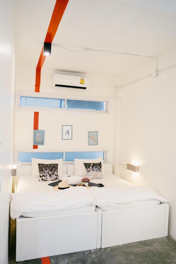Qilombo Hostel Silom - Hq Bangkok Esterno foto